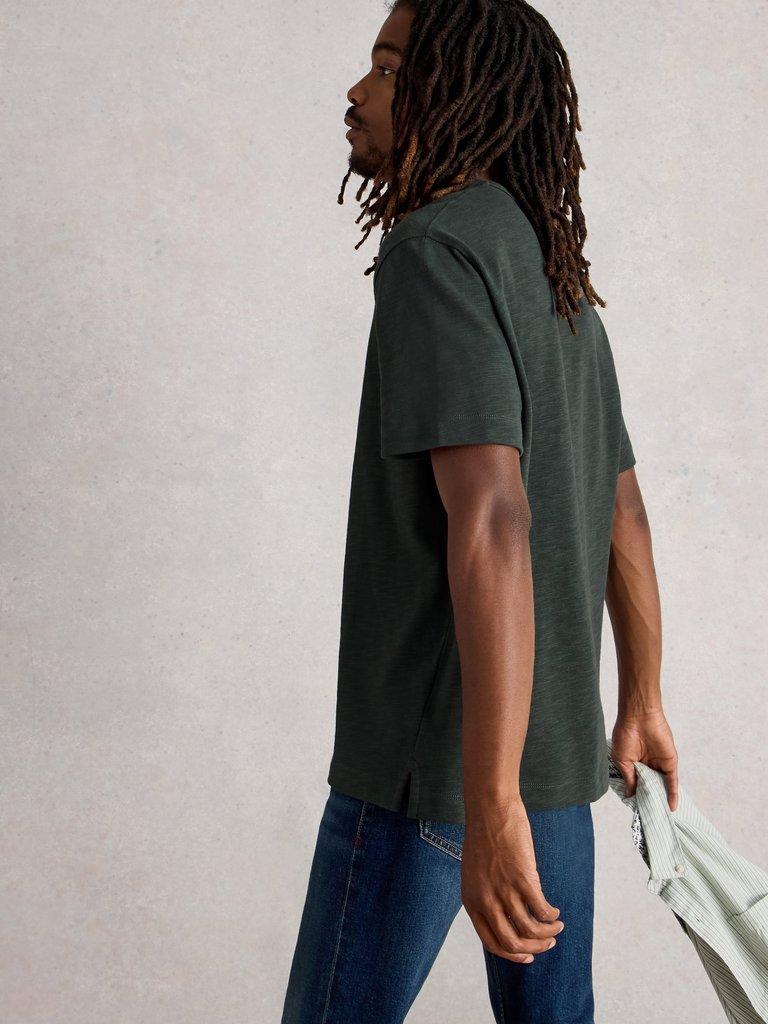 Harrington Relaxed Tee in WASHED BLK - MODEL BACK