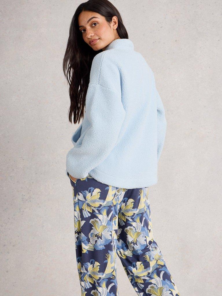 WREN HALF ZIP JUMPER in LGT BLUE - MODEL BACK