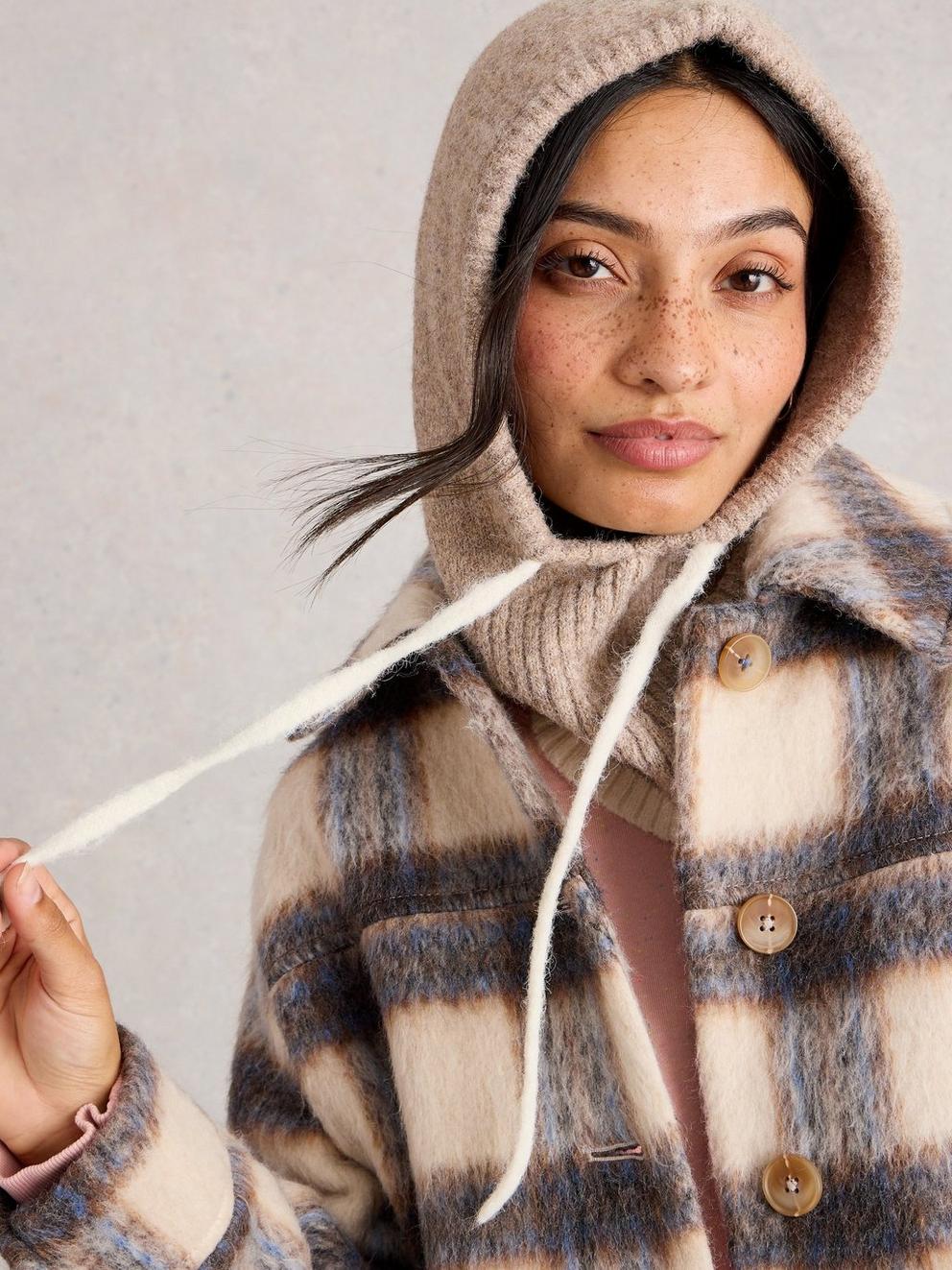 Emma Knitted Hood  in LGT NAT - LIFESTYLE