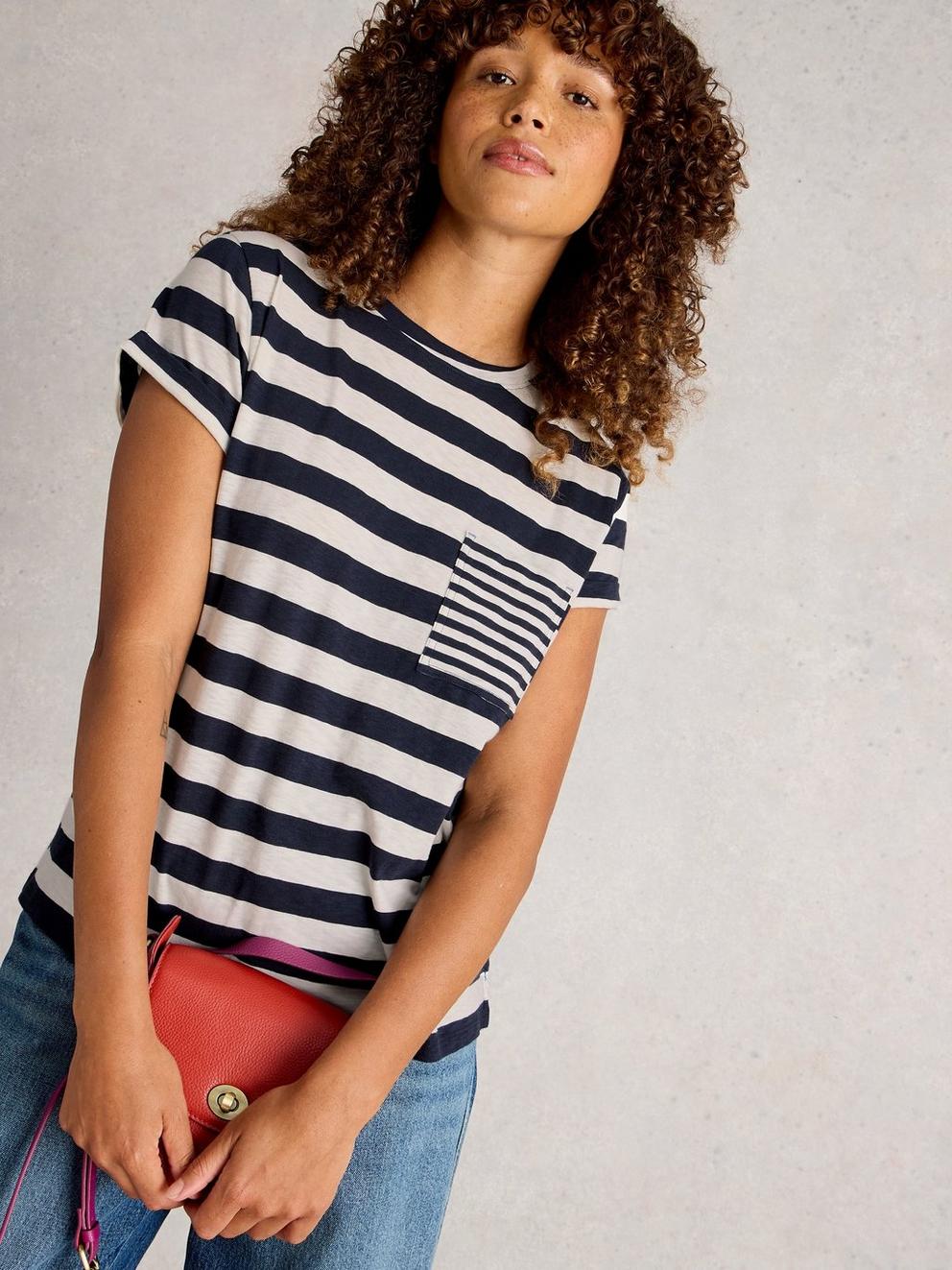 GINA TEE in NAVY MULTI - MODEL DETAIL