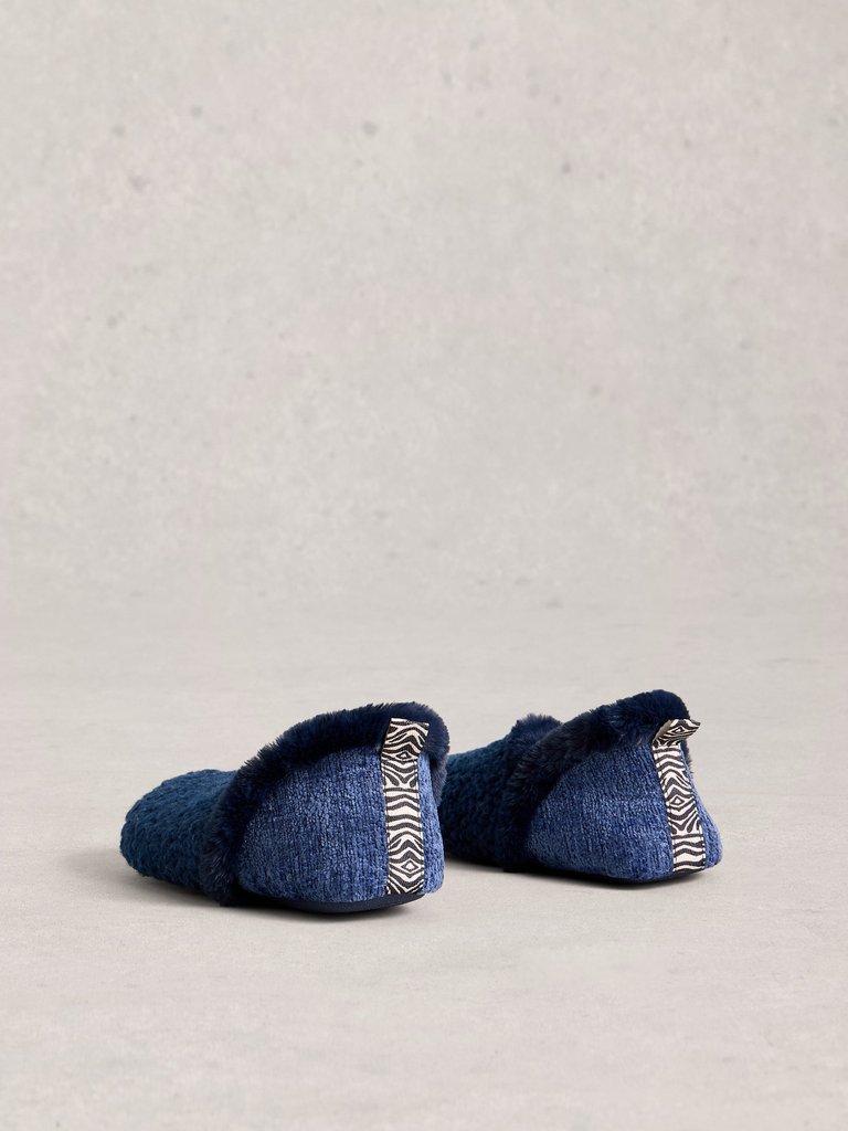 Reya Slipper Closed Back in DARK NAVY - FLAT BACK