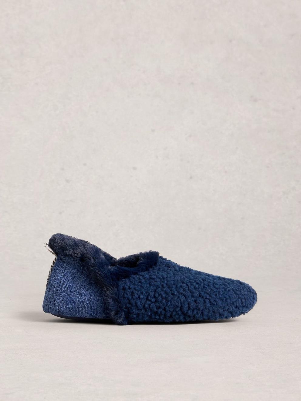 Reya Slipper Closed Back in DARK NAVY - LIFESTYLE