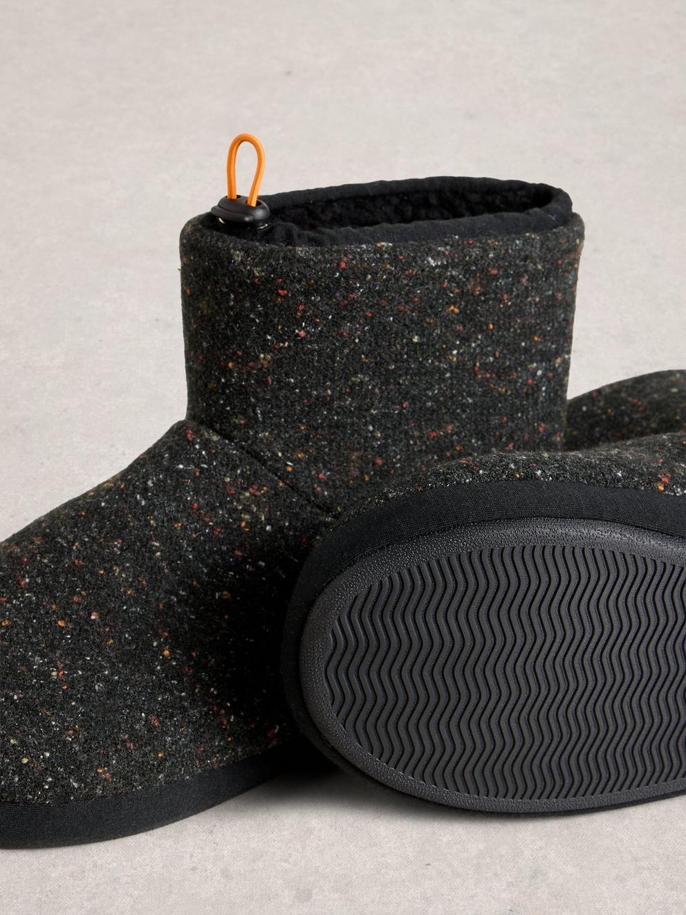 Slipper Neppy Bootie in PURE BLK - FLAT DETAIL