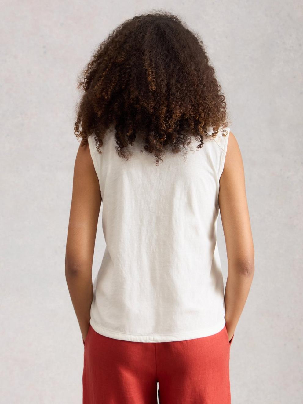 PEONY SLEEVELESS SHIRT in BRIL WHITE - MODEL BACK