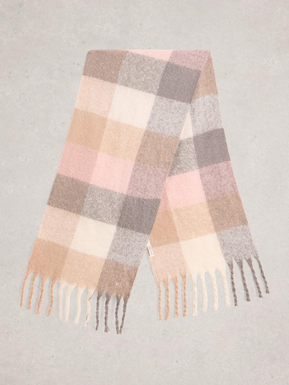 Shelly Brushed Checked Scarf in NAT MLT - FLAT BACK