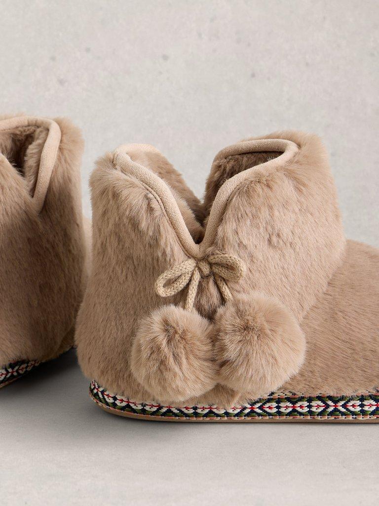 Faux Fur Bootie Slipper in DK NAT - FLAT DETAIL