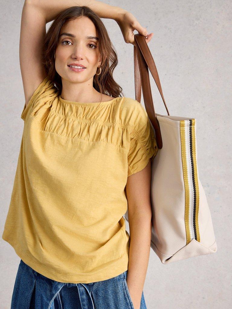 RACHEL RUCHED TEE in LGT YELLOW - MODEL DETAIL