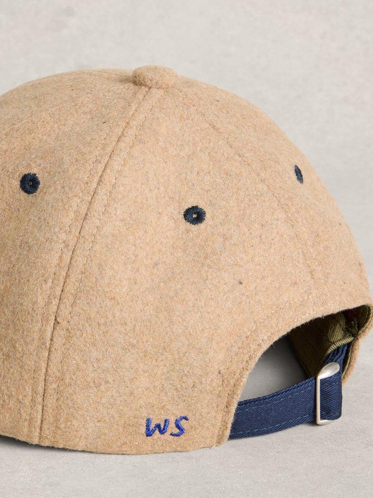 Felt Baseball Cap in DK NAT - FLAT DETAIL