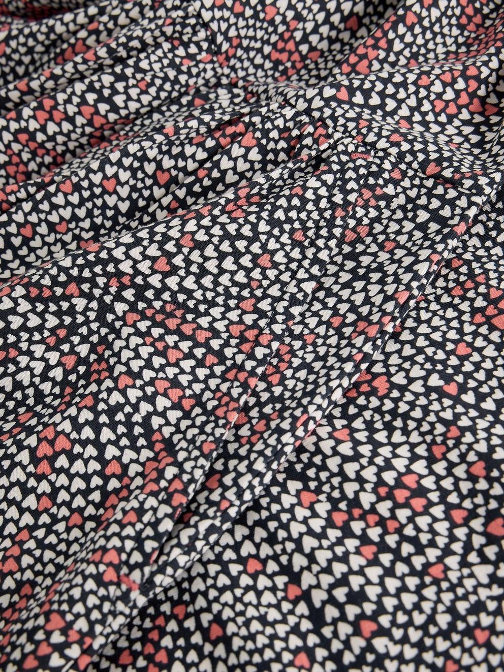 Leah Short Sleeve Jersey Midi Dress in NAVY MULTI - FLAT DETAIL