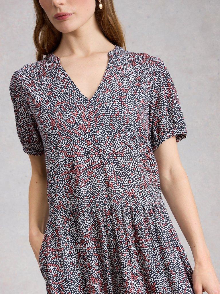 Leah Short Sleeve Jersey Midi Dress in NAVY MULTI - MODEL DETAIL