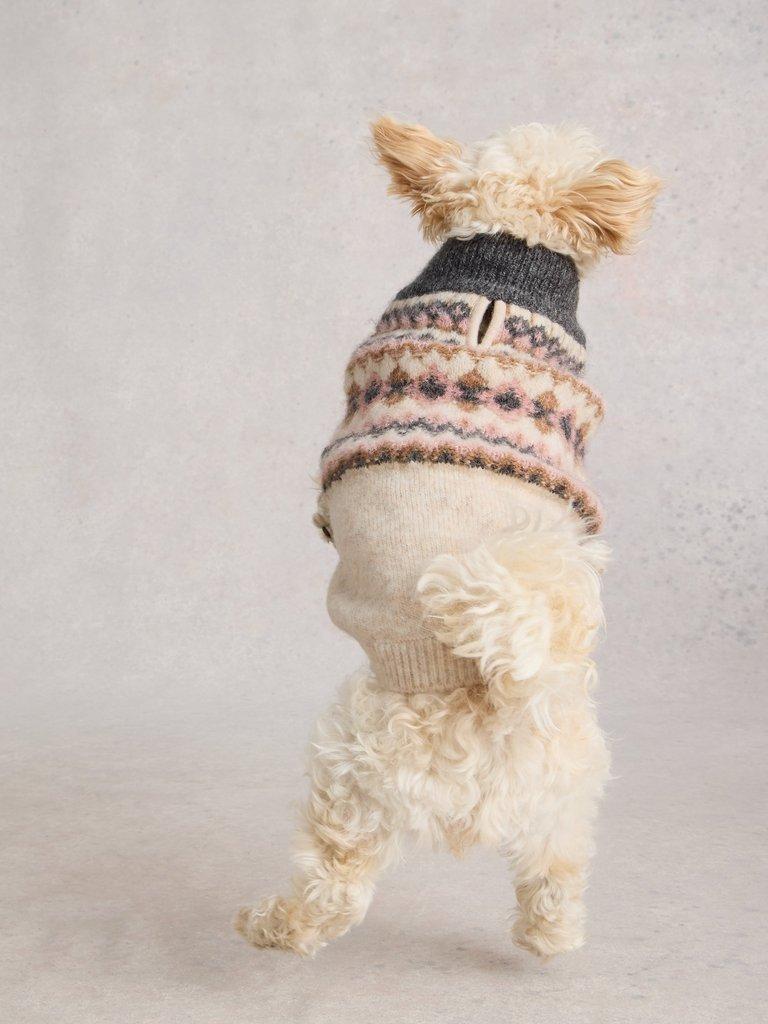 FAIRISLE DOG JUMPER in NAT MLT - MODEL BACK