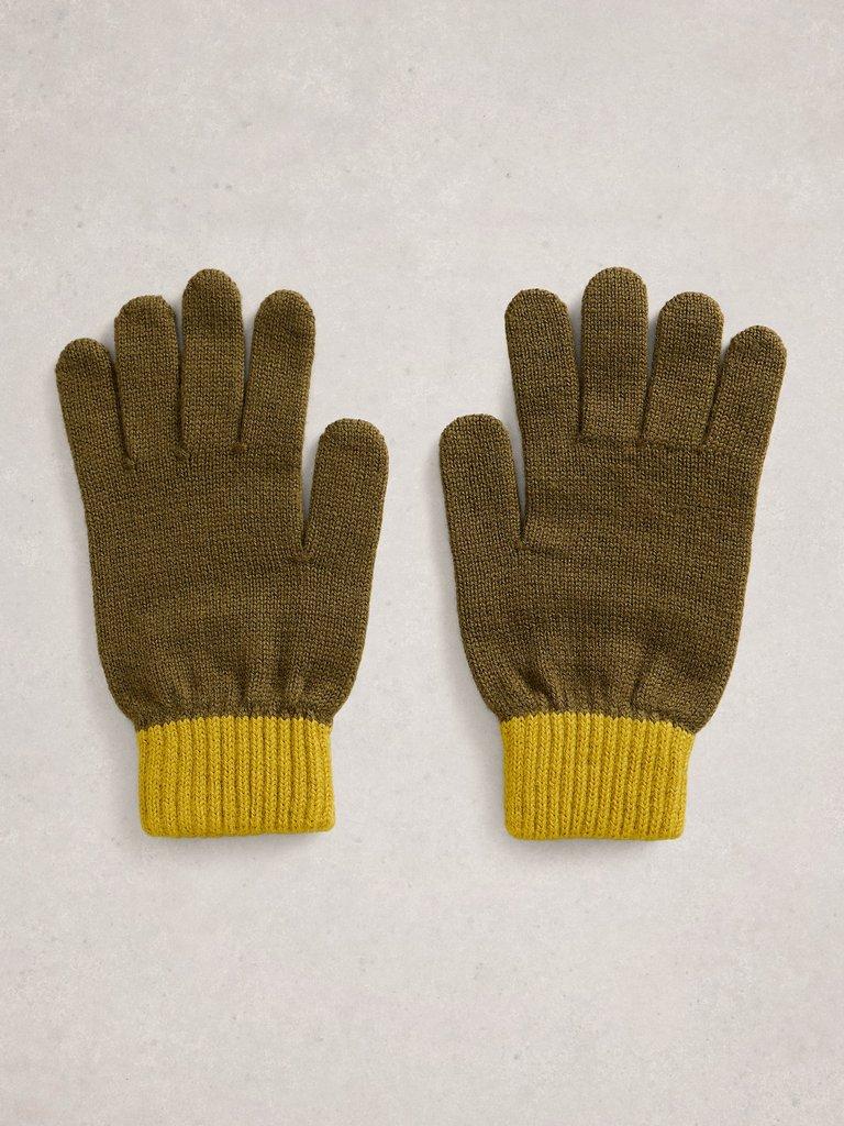 Mens Hat and Glove Set in KHAKI GRN - MODEL DETAIL