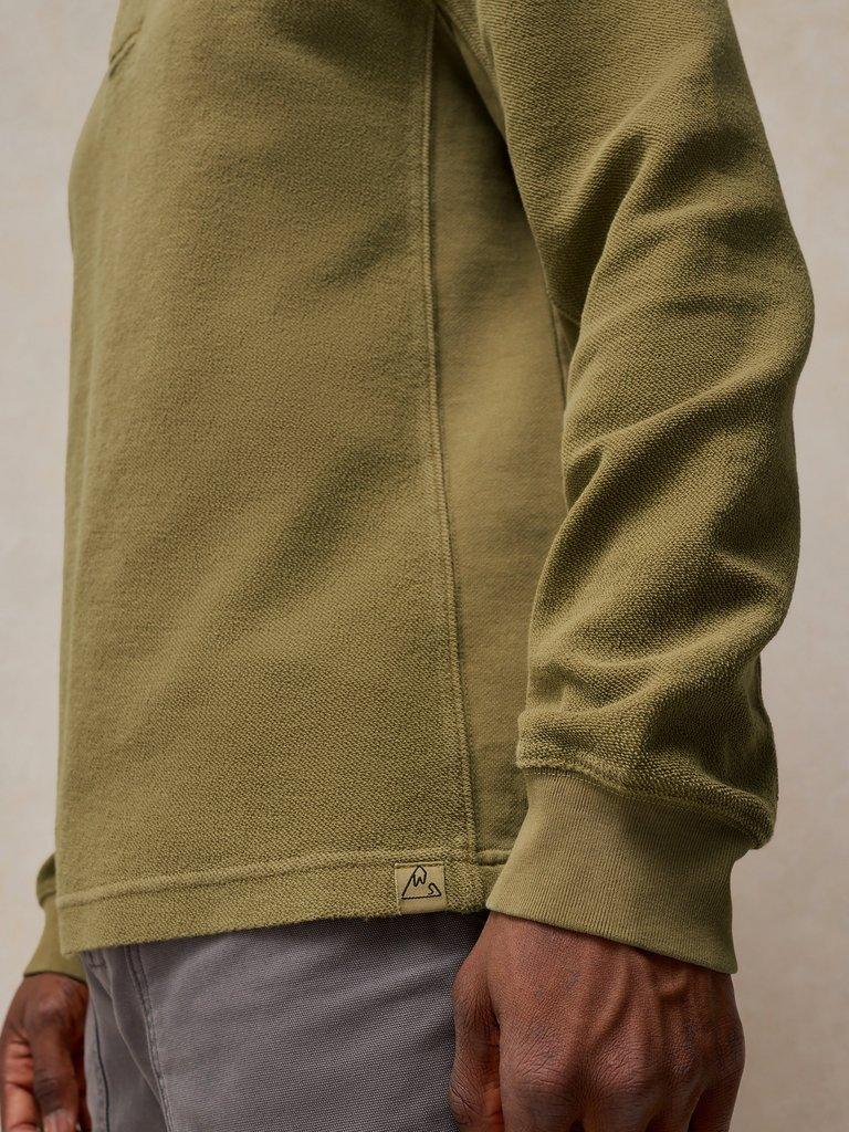Sidmouth Collar Sweatshirt in DK CHART - MODEL DETAIL
