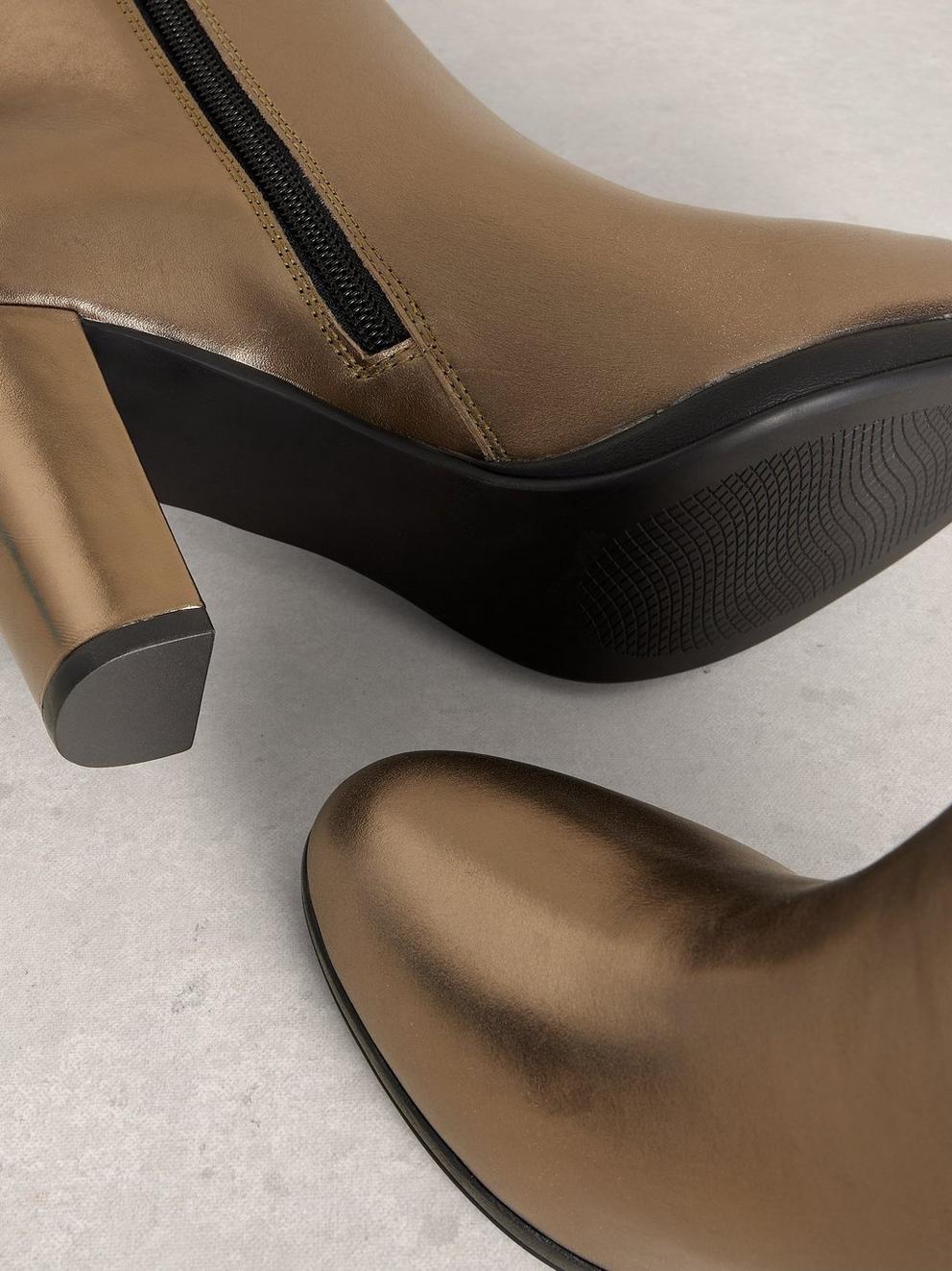 Priscilla Heeled Ankle Boot in MIXED MET - FLAT DETAIL