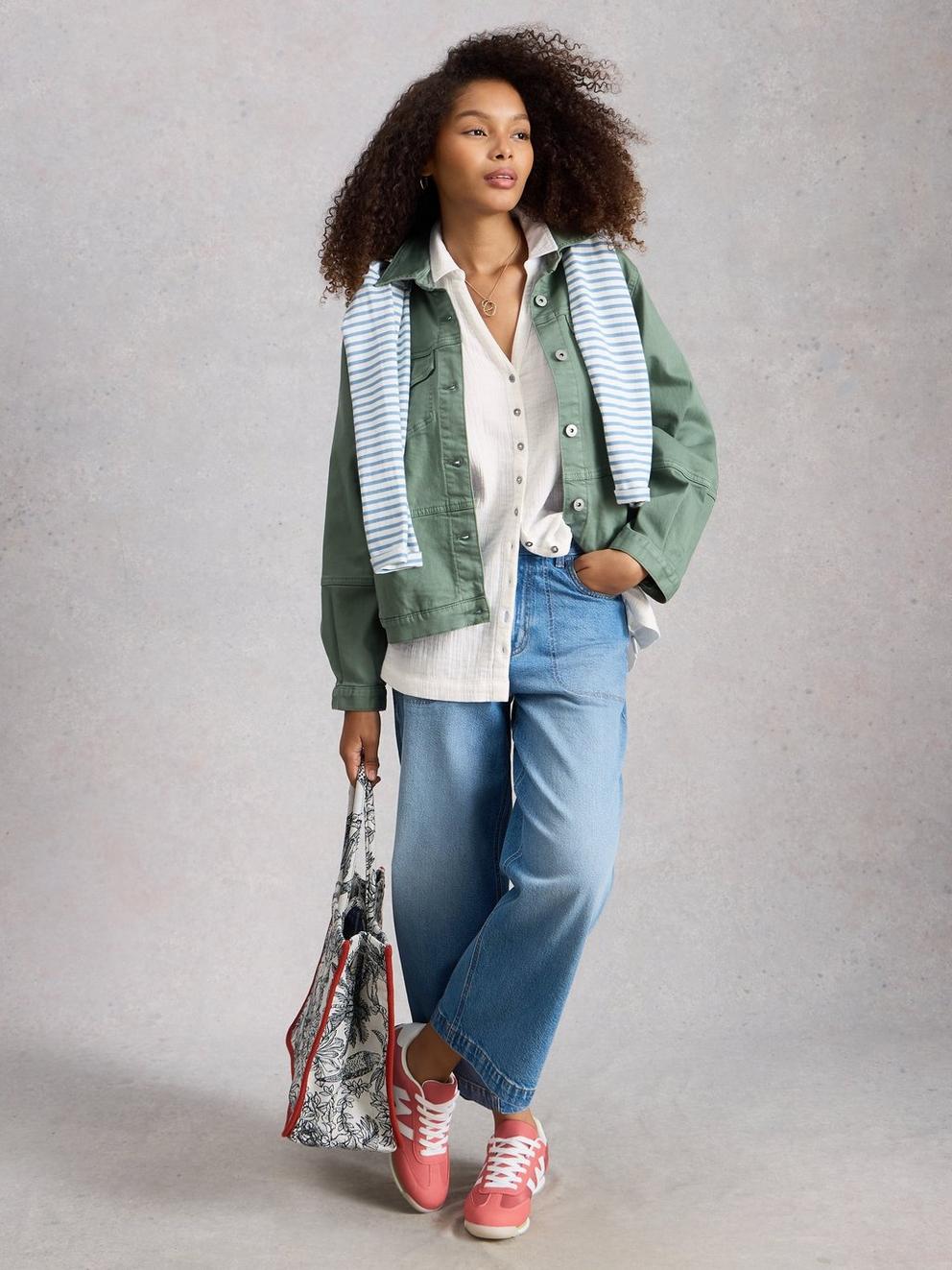 ANNIE DOUBLE CLOTH COLLARED LONGLINE in BRIL WHITE - MODEL FRONT