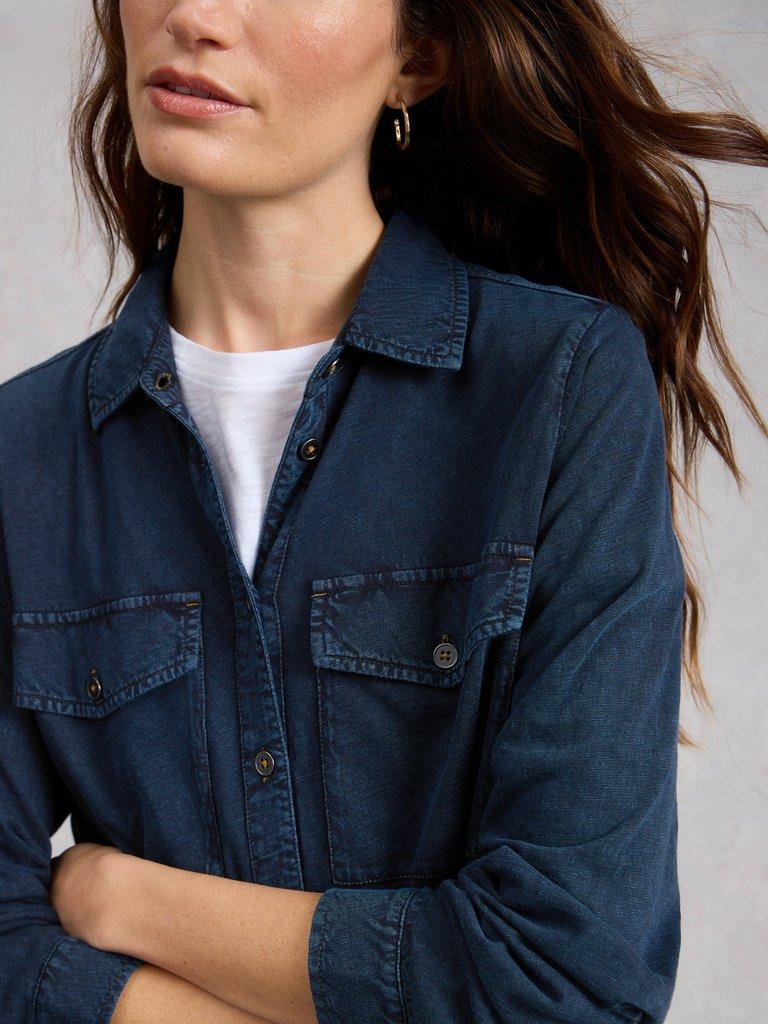 UNA POCKET UTILITY SHIRT in MID BLUE - MODEL DETAIL