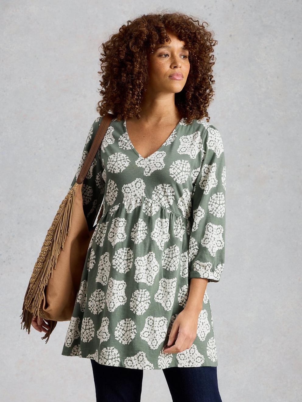 LARA V NECK SHORT SLEEVE TUNIC in GREEN PR - LIFESTYLE