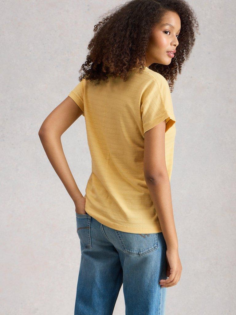 NELLY NOTCH TEXTURE TEE in LGT YELLOW - MODEL BACK