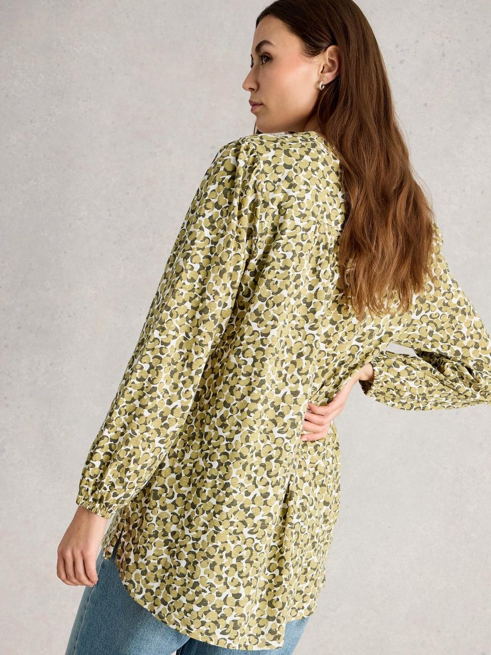 PHOEBE NOTCH NECK TUNIC in GREEN PR - MODEL BACK