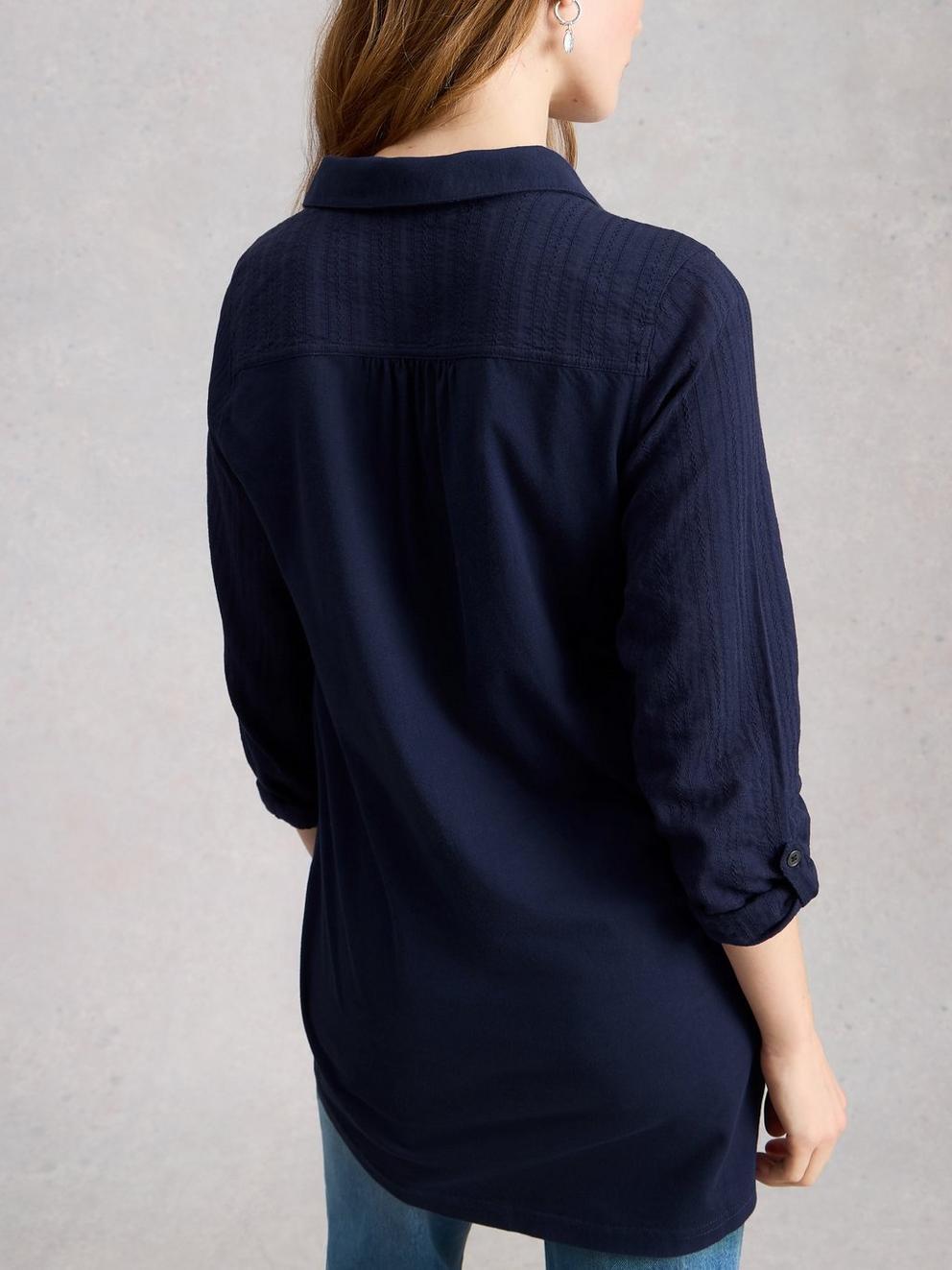 ANNIE MIX LONGLINE in FR NAVY - MODEL BACK