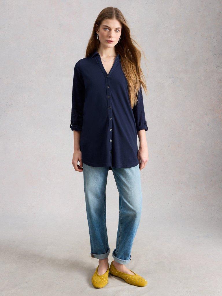 ANNIE MIX LONGLINE in FR NAVY - MODEL FRONT