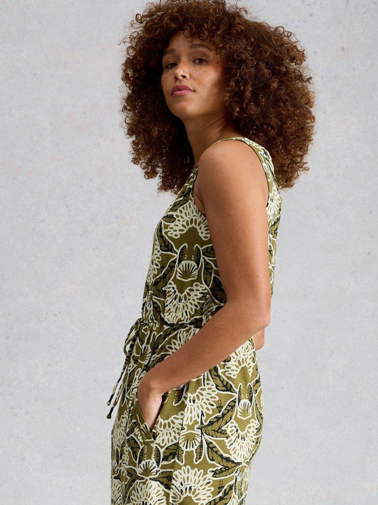 Heidi Jersey Print Dress in GREEN PR - MODEL DETAIL