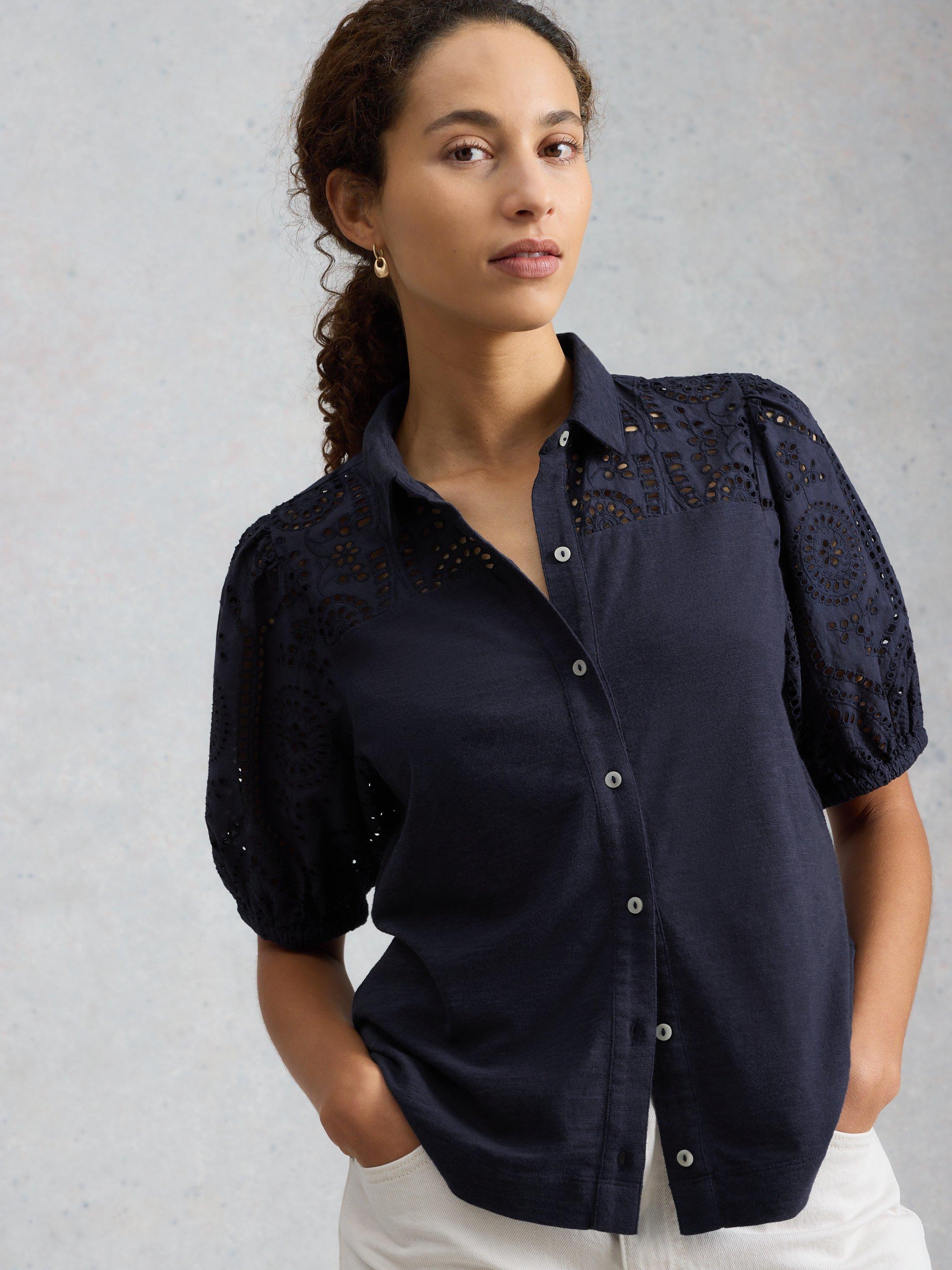 SANDY BRODERIE TOP