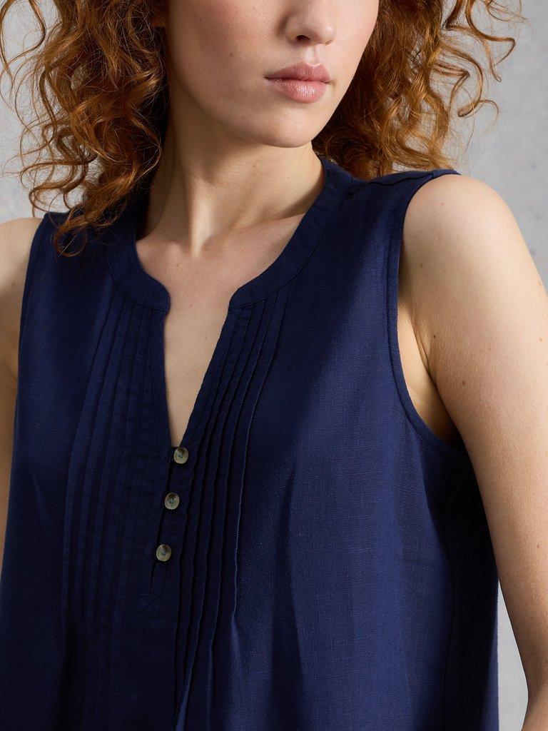 POPPY TOP in DARK NAVY - MODEL DETAIL