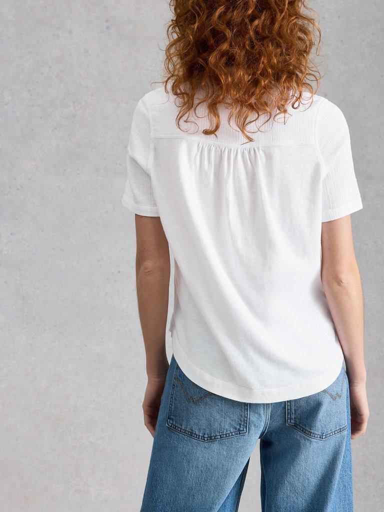 ANNIE SS DOUBLE CLOTH in BRIL WHITE - MODEL BACK
