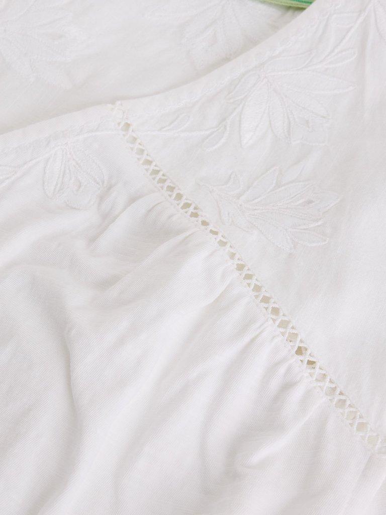 FLISS FLORAL V NECK TOP in BRIL WHITE - FLAT DETAIL