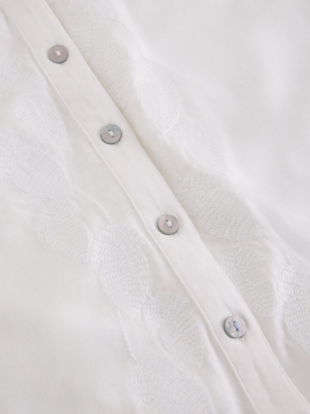 AMY EMB SLEEVELESS SHIRT in BRIL WHITE - FLAT DETAIL