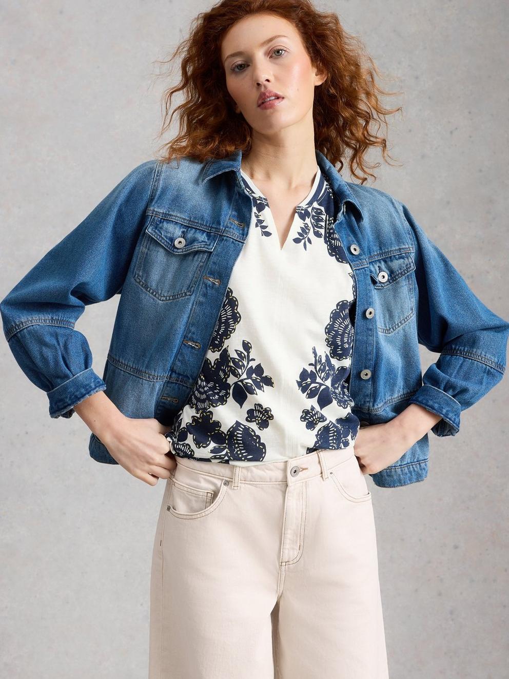 NELLY NOTCH NECK PRINT TEE in NAVY MULTI - LIFESTYLE