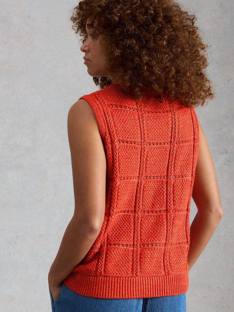 TILLY TANK in MID RED - MODEL BACK