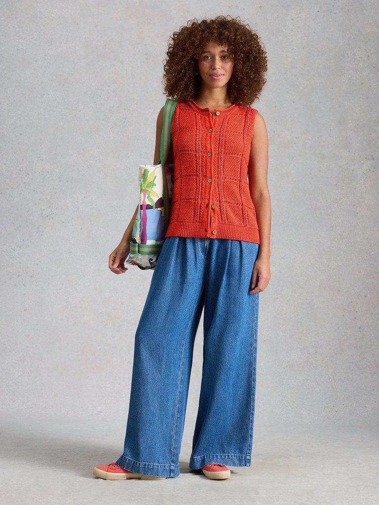 TILLY TANK in MID RED - MODEL FRONT