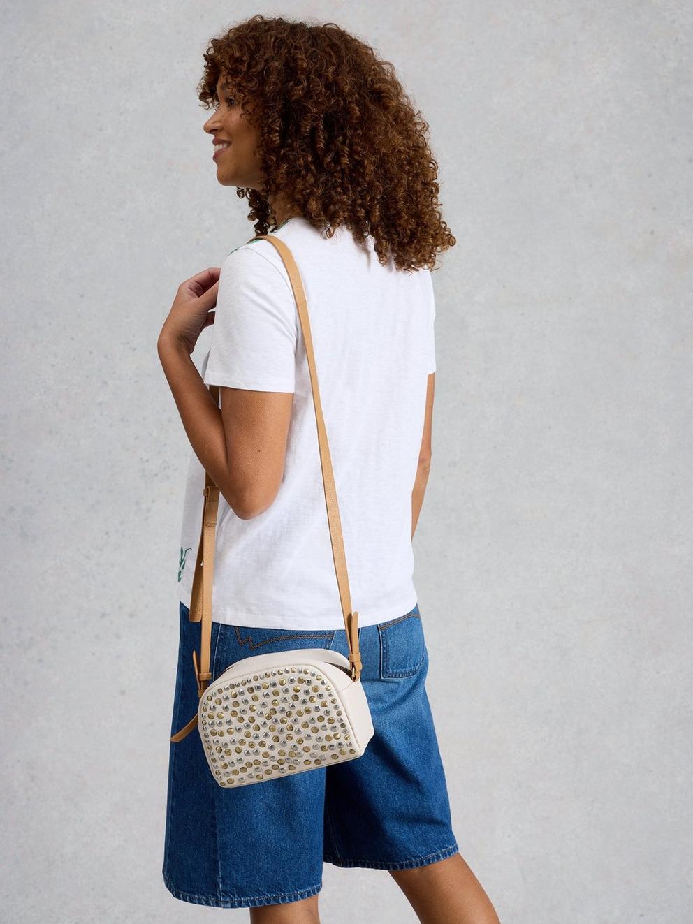 ABBIE CREW NECK T-SHIRT in WHITE MLT - MODEL BACK