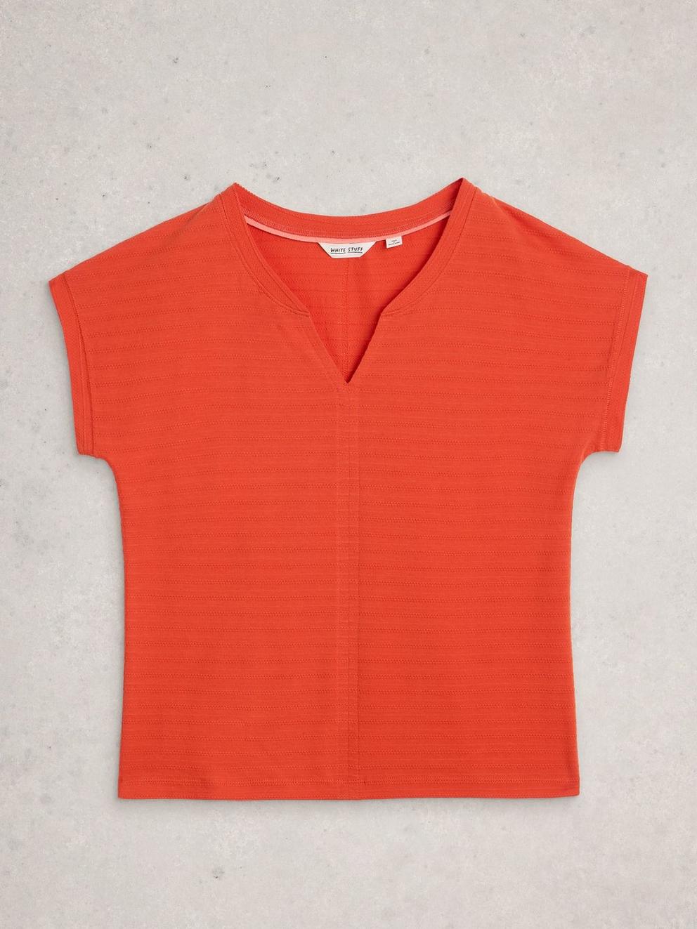 NELLY NOTCH TEXTURE T-SHIRT in BRT RED - FLAT FRONT