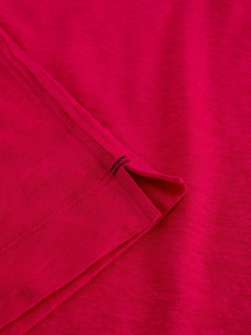 SUSIE V NECK LINEN TEE in DK PINK - FLAT DETAIL