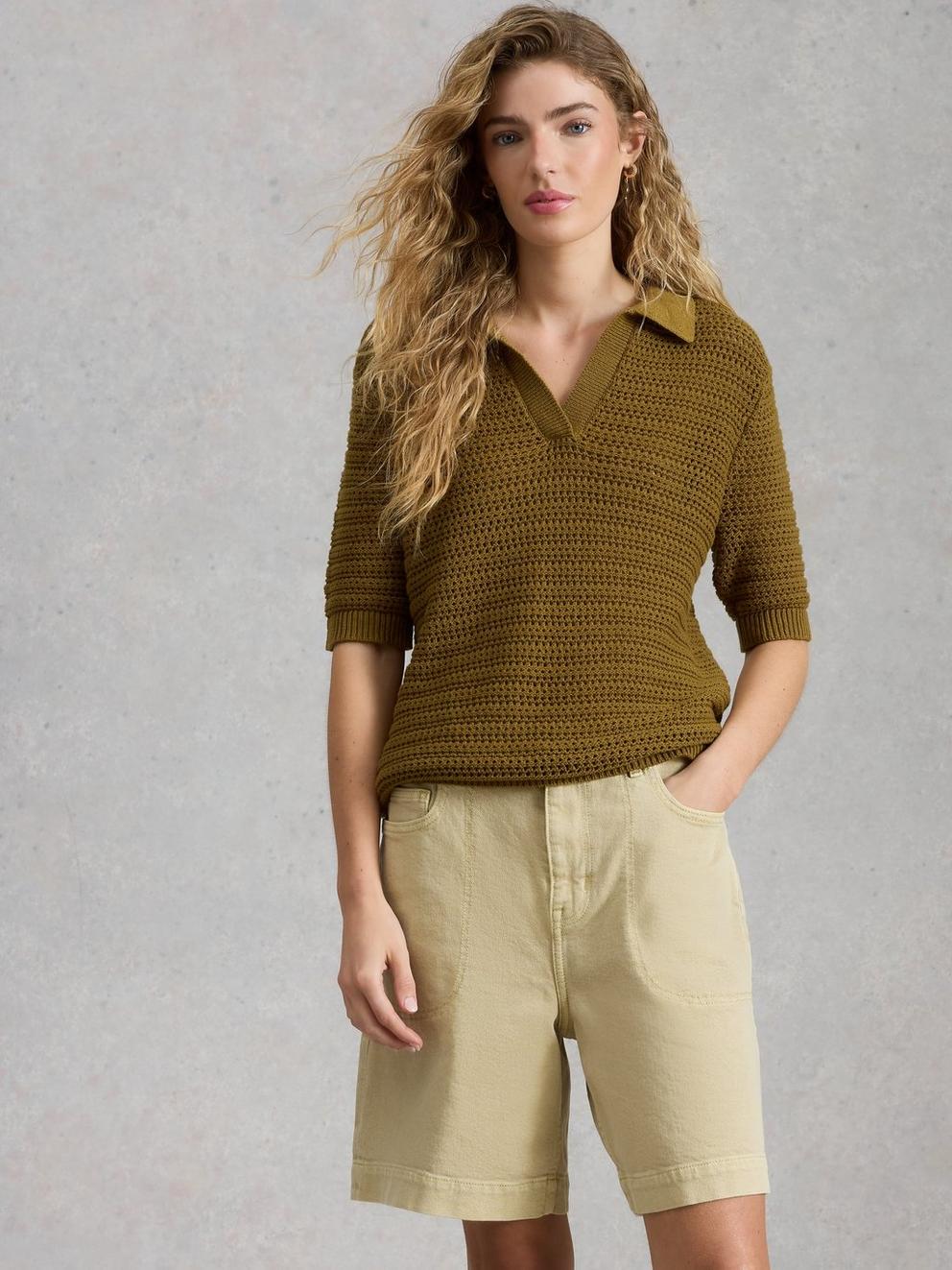 COOPER KNITTED POLO in KHAKI GRN - MODEL DETAIL