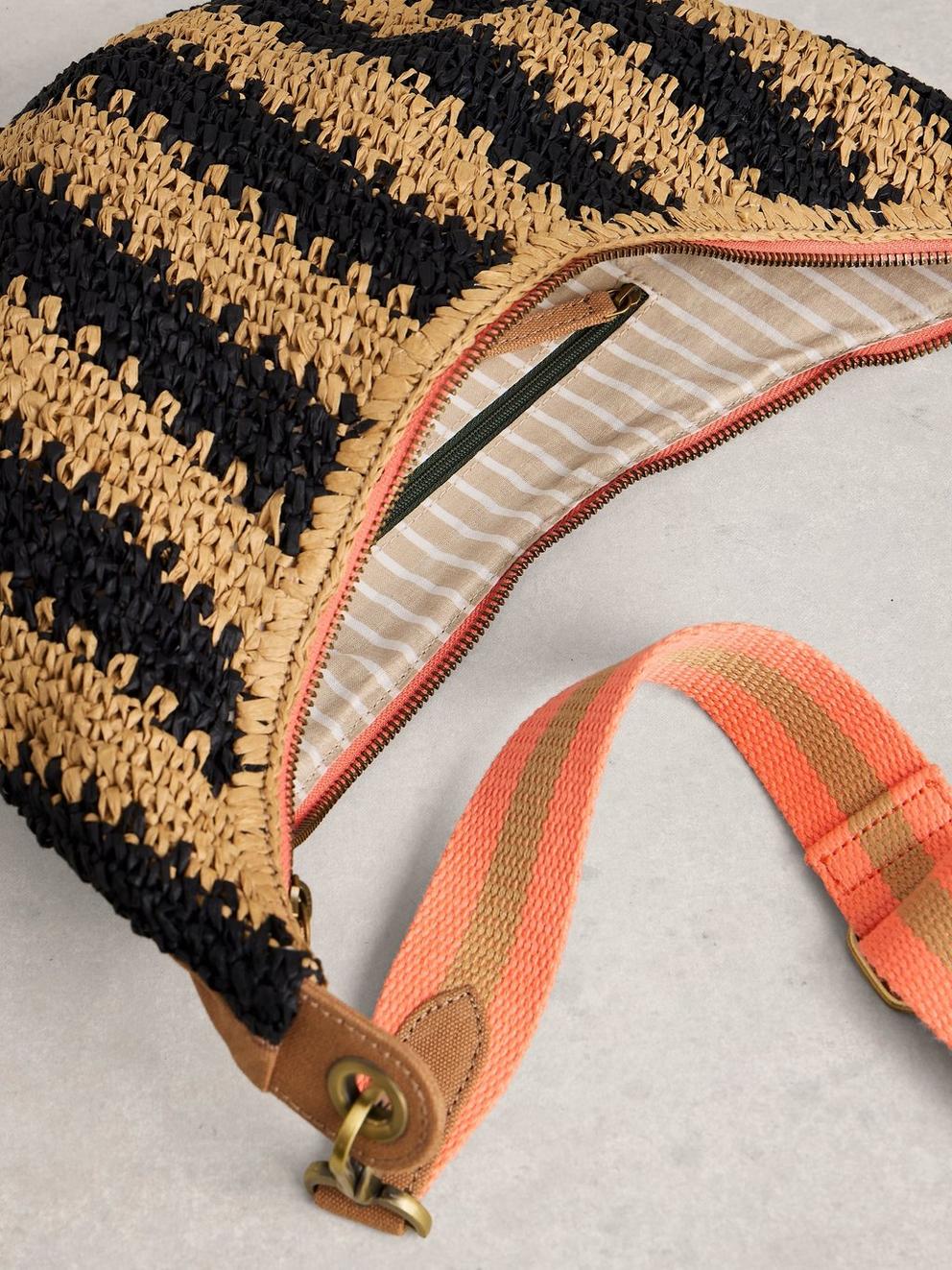 Natalie Weave Crossbody in BLK MLT - FLAT DETAIL