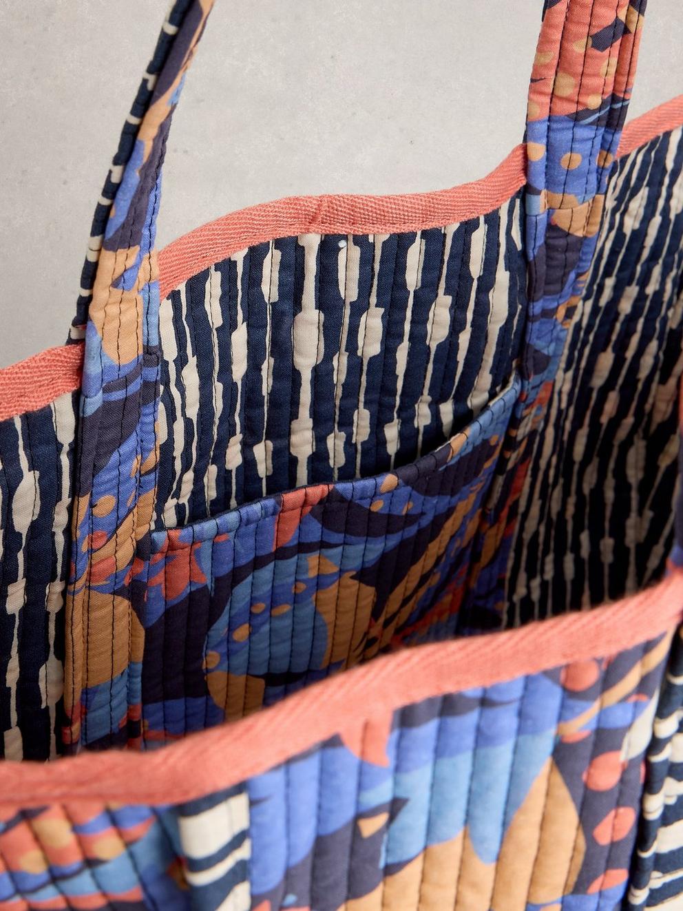 Riley Reversible Tote Bag in NAVY PR - FLAT DETAIL