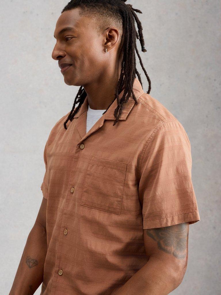 Heywood SS Herringbone Shirt in LGT ORANGE - MODEL DETAIL