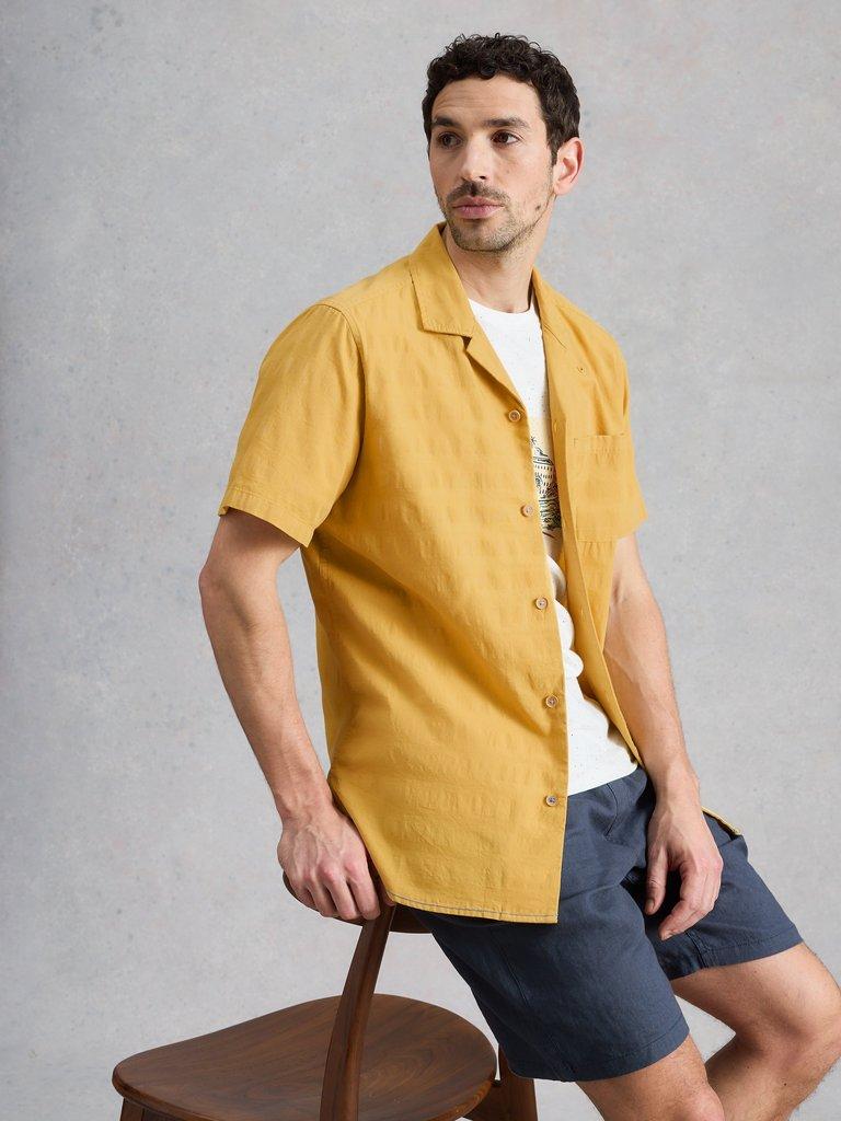Heywood SS Herringbone Shirt in MID YELLOW - LIFESTYLE