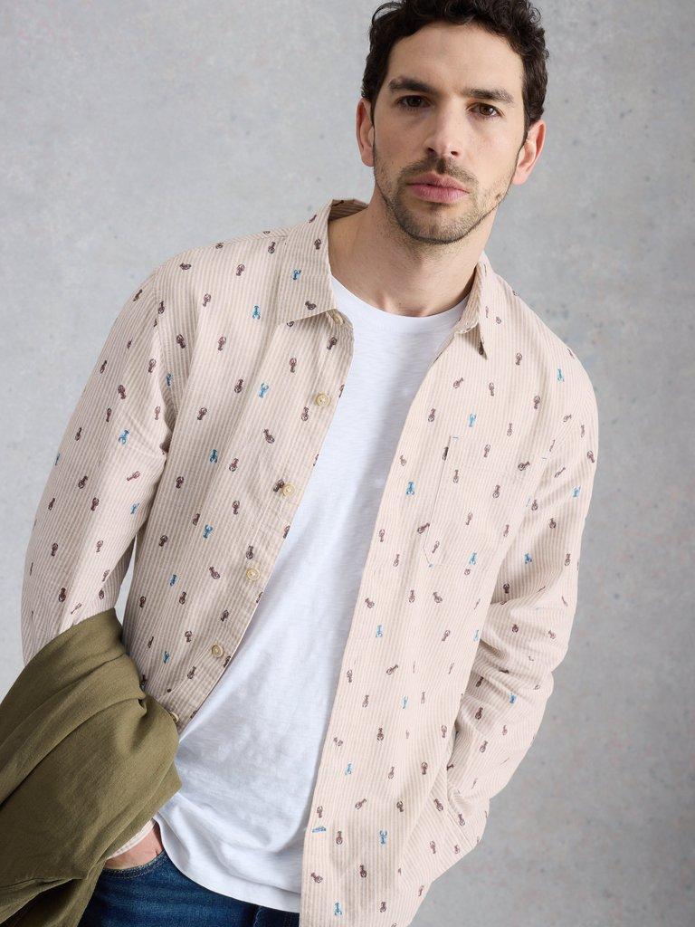 Finsbury LS Shrimp Print Shirt in NAT PR - LIFESTYLE