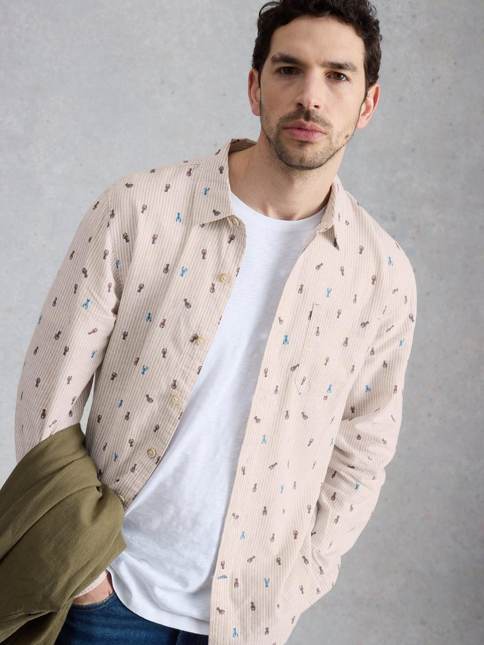 Finsbury LS Shrimp Print Shirt in NAT PR - LIFESTYLE
