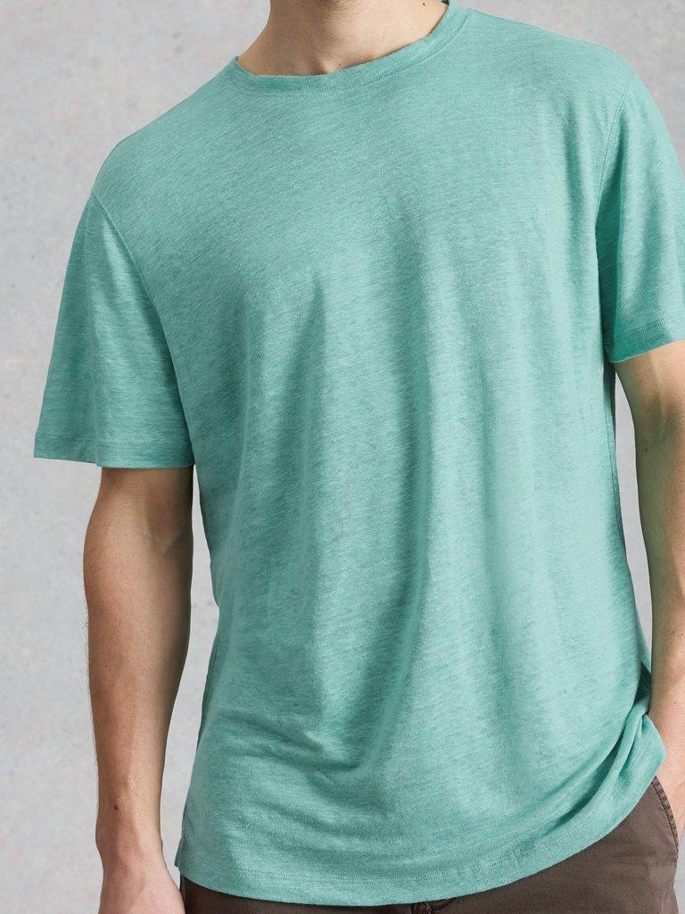 Abersoch Linen Tee in MID GREEN - MODEL DETAIL