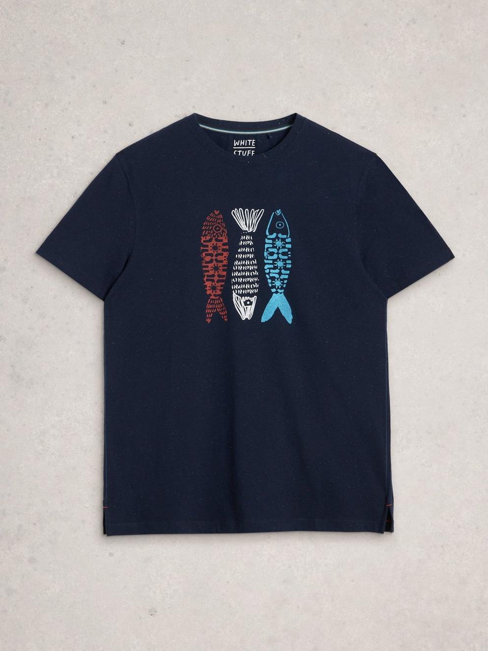 Abersoch Tile Fish Graphic Tee in NAVY PR - FLAT FRONT