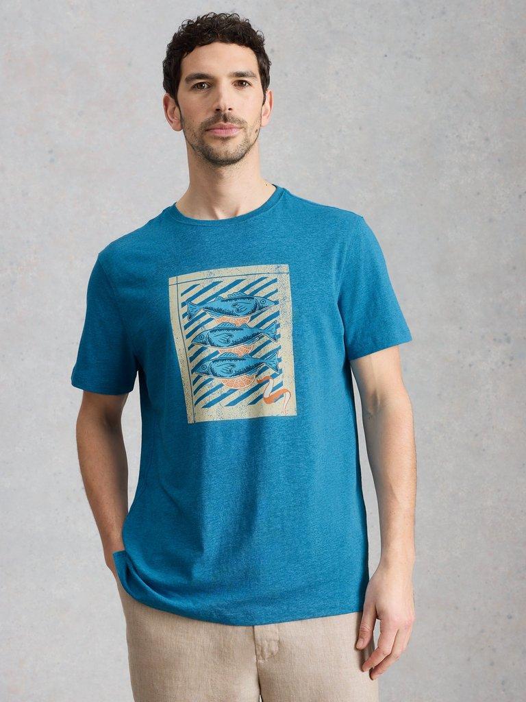 Abersoch Checker Graphic Tee in BLUE PR - MODEL DETAIL