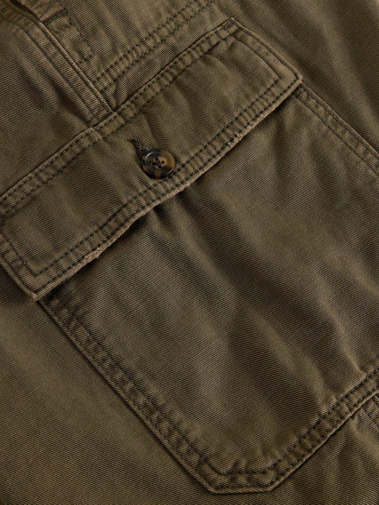 Kemble Cargo Short in KHAKI GRN - FLAT DETAIL