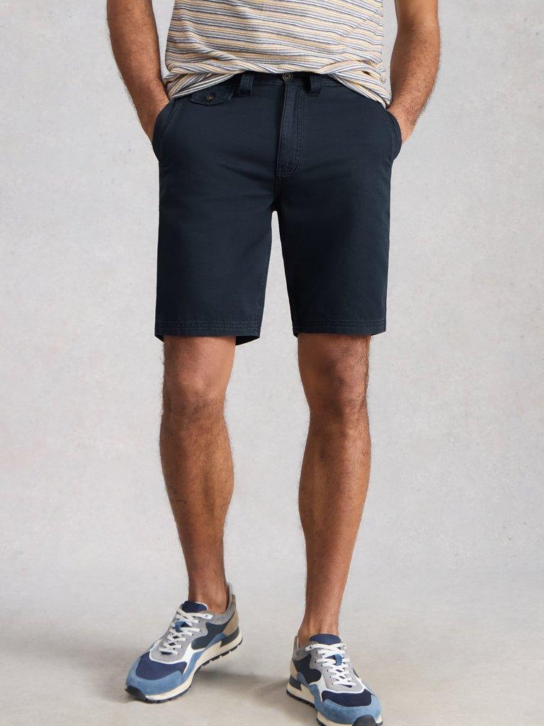 Chapman Casual Short in DARK NAVY - MODEL DETAIL
