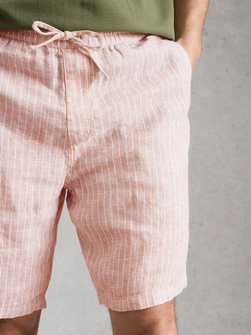 Lewes Stripe Linen Short in LGT NAT - MODEL DETAIL